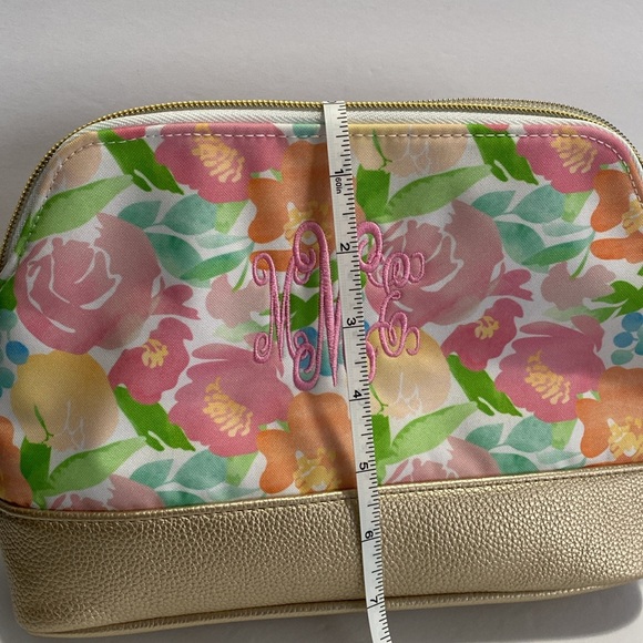 Cosmetics case - Picture 13 of 13